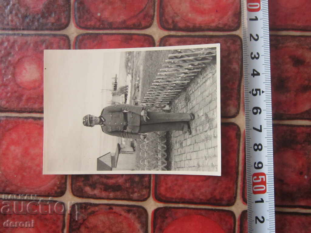 Postcard photo German soldier 3 Reich A17 Original with price 10.00 BGN | € 5.11