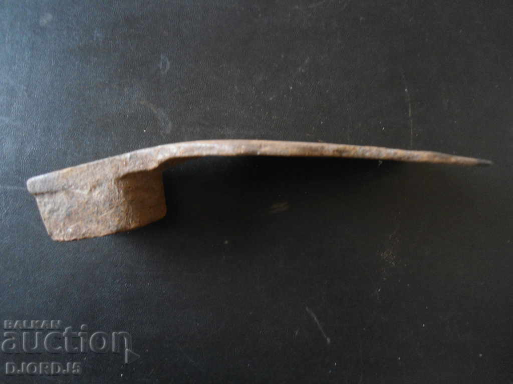 Auction Old agricultural instrument Auction Old agricultural instrument