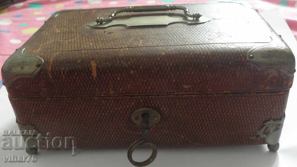 Auction Old wooden box with a key for jewelry Auction Old wooden box with a key for jewelry