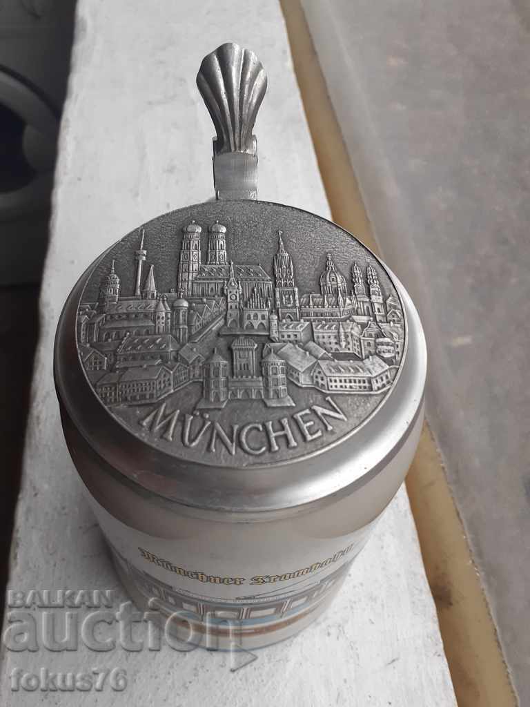 Delivery of Old German beer porcelain mug Munich