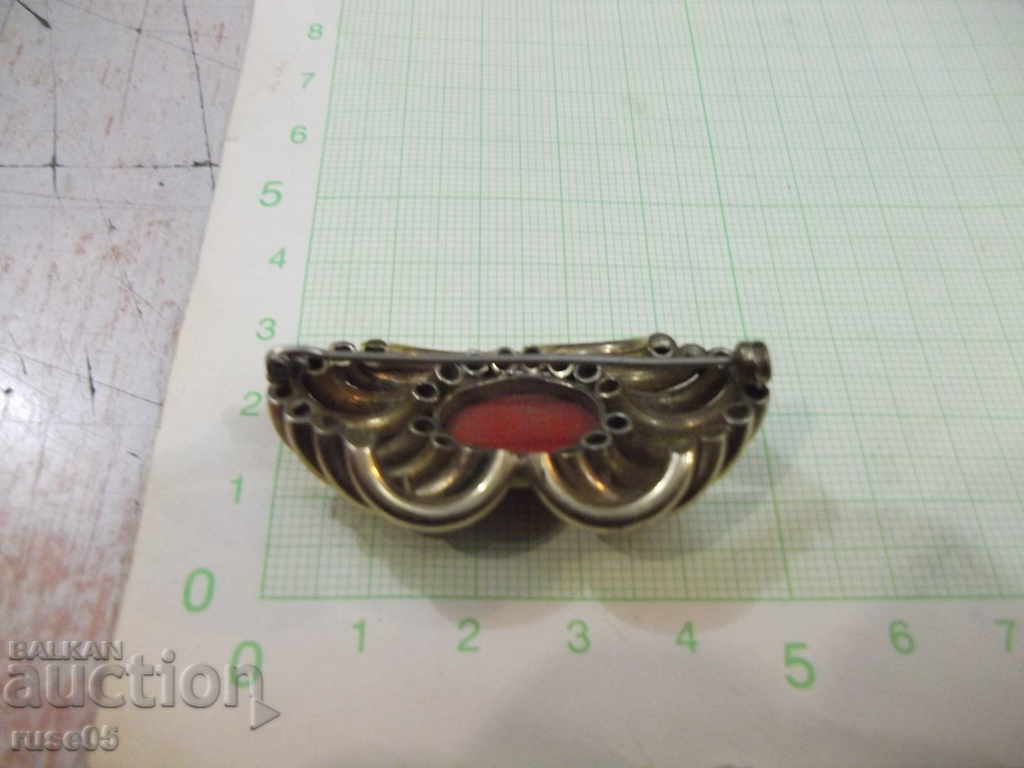 Delivery of Brooches old gilded