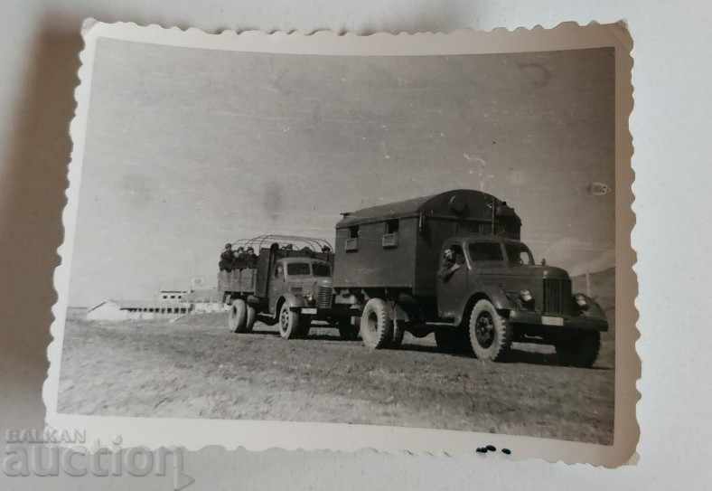 1962 OLD MILITARY PHOTO PHOTO TRUCK CAR
