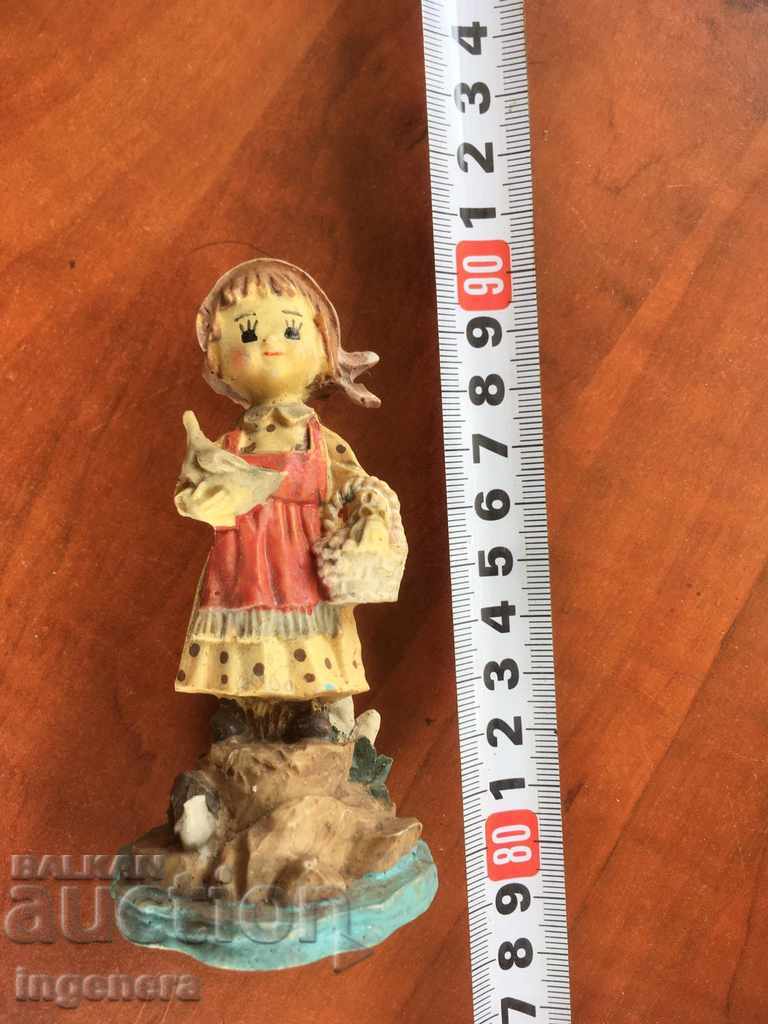 FIGURE STATULE PORCELAIN PUPPET - 6 FIGURE STATULE PORCELAIN PUPPET - 6