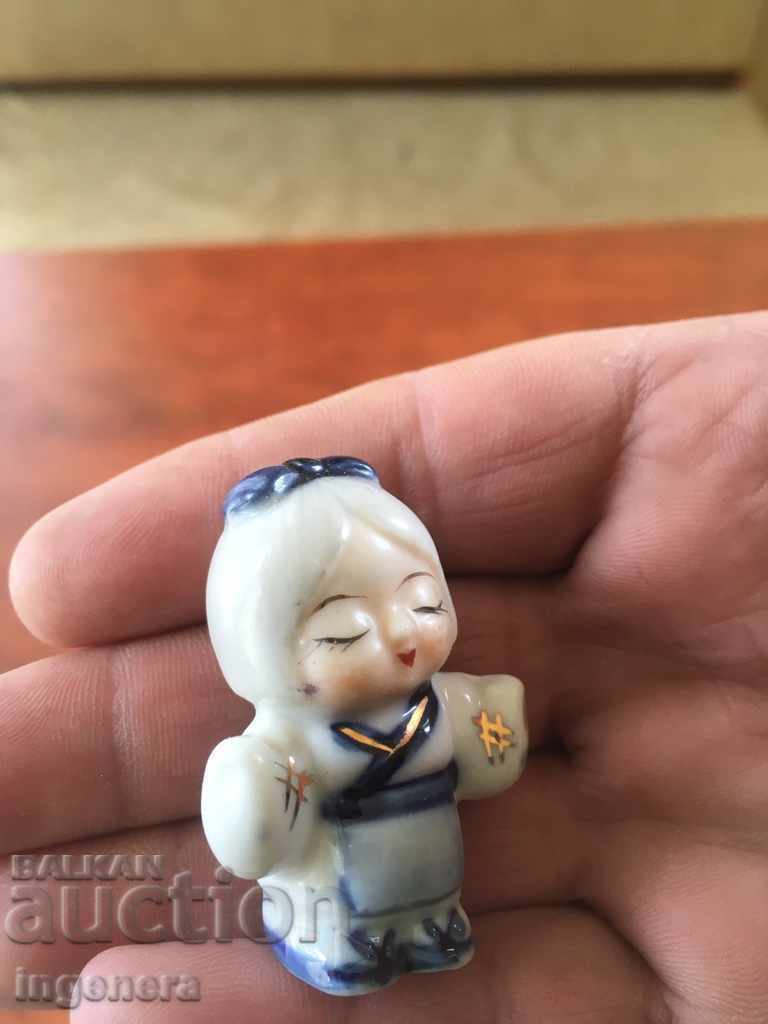 PORCELAIN FIGURE STATUTE GOLD with price 8.00 BGN | € 4.09 PORCELAIN FIGURE STATUTE GOLD with price 8.00 BGN | € 4.09