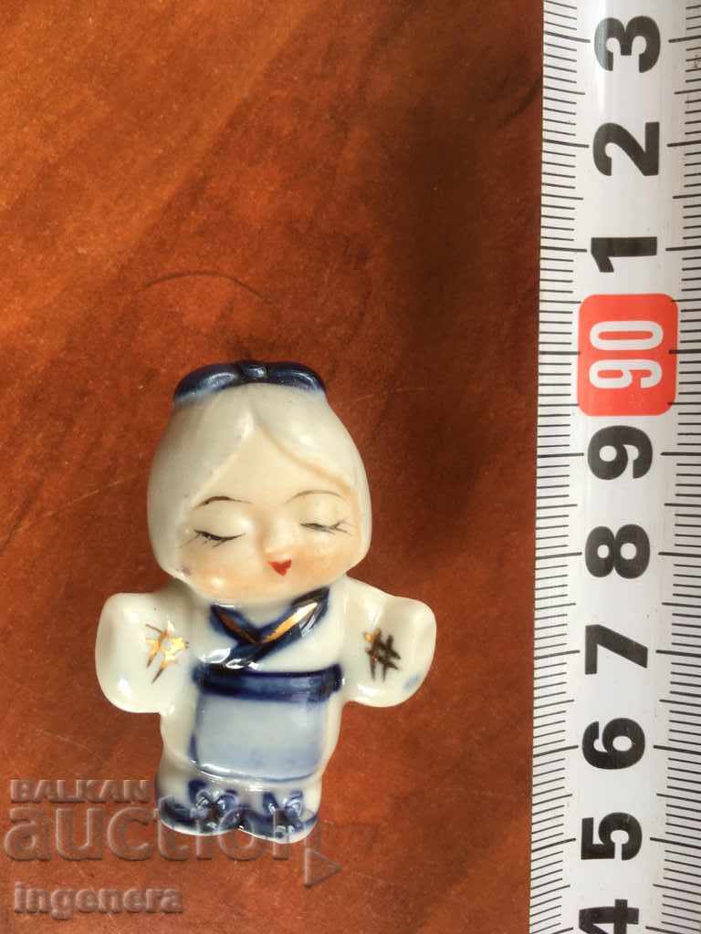 PORCELAIN FIGURE STATUTE GOLD - 6 PORCELAIN FIGURE STATUTE GOLD - 6