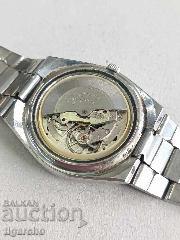 Delivery of Descartes Clock Delivery of Descartes Clock