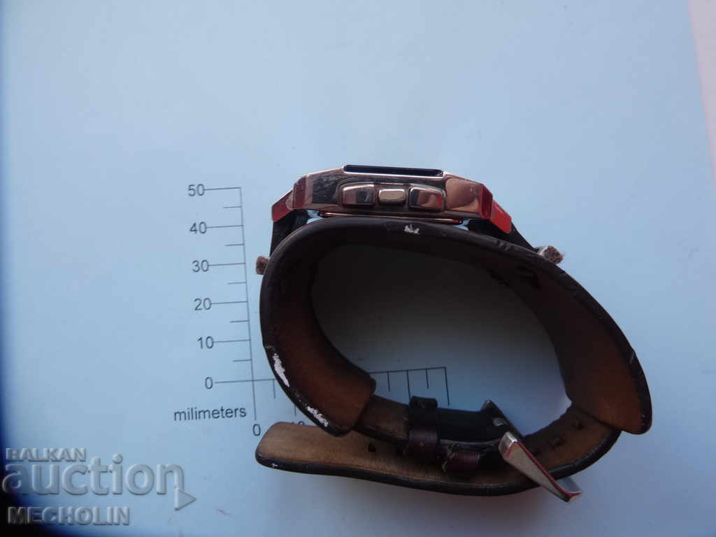 Auction  watch -FOSSIL SPORT