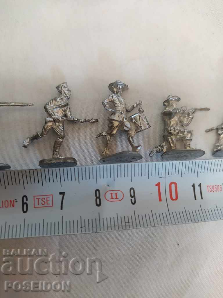 MINERATIVE LEAD SOLDIERS with price 100.00 BGN | € 51.13