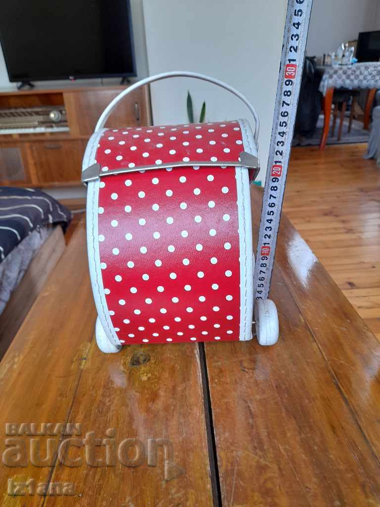 Delivery of Old doll stroller Delivery of Old doll stroller