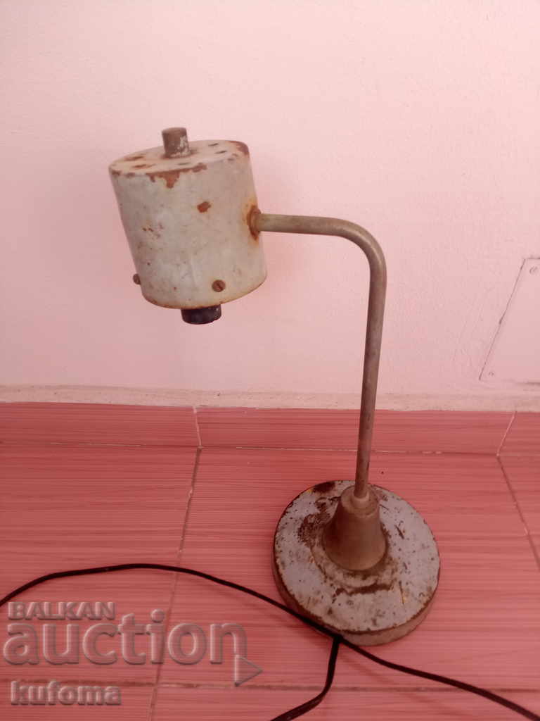 Lampa industrială veche