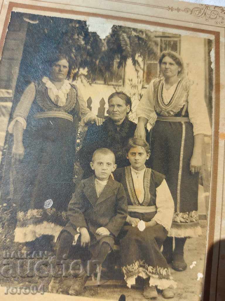 Auction CARRIERS - AIRCRAFT - CARDBOARD Auction CARRIERS - AIRCRAFT - CARDBOARD