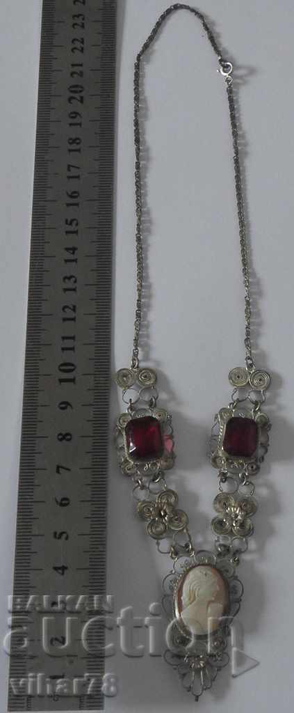 Delivery of OLD CAMELIA NECKLACE