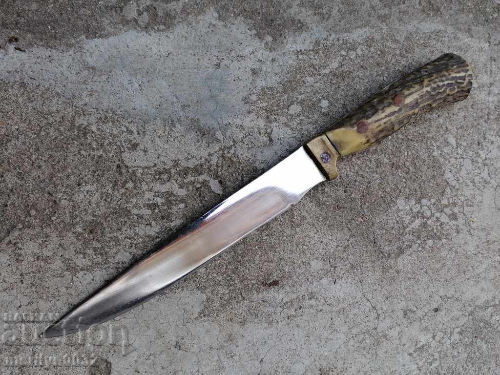 Auction Old hunting knife with antler handle Auction Old hunting knife with antler handle