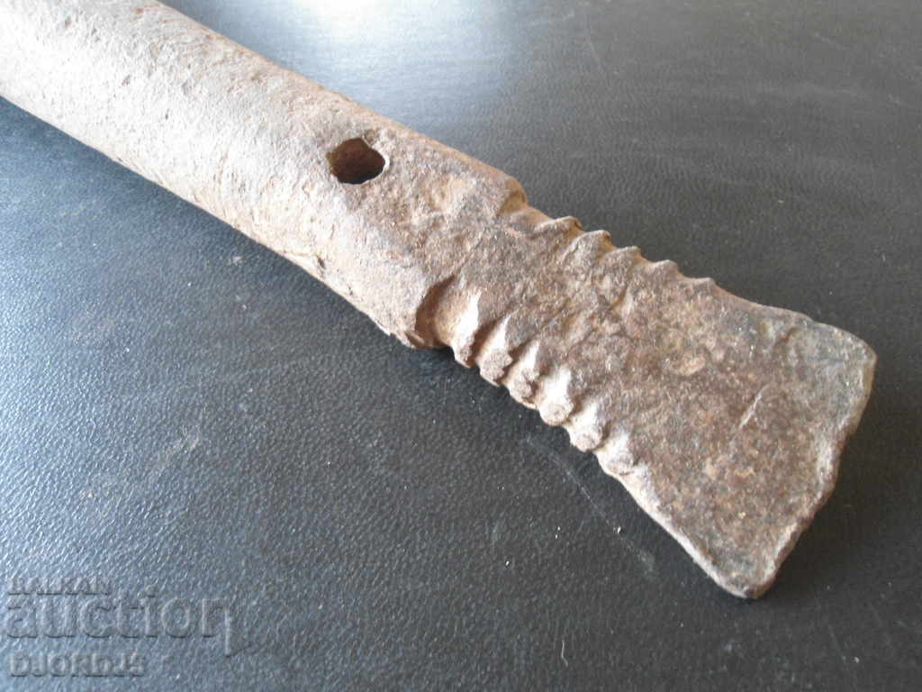 Old as a wedge, 1,700 kg. with price 5.00 BGN | € 2.56 Old as a wedge, 1,700 kg. with price 5.00 BGN | € 2.56