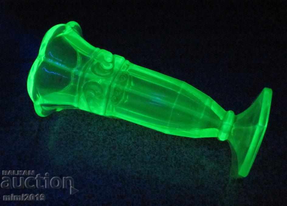 Auction Vintic Vase Uranium Crystal Glass Auction Vintic Vase Uranium Crystal Glass