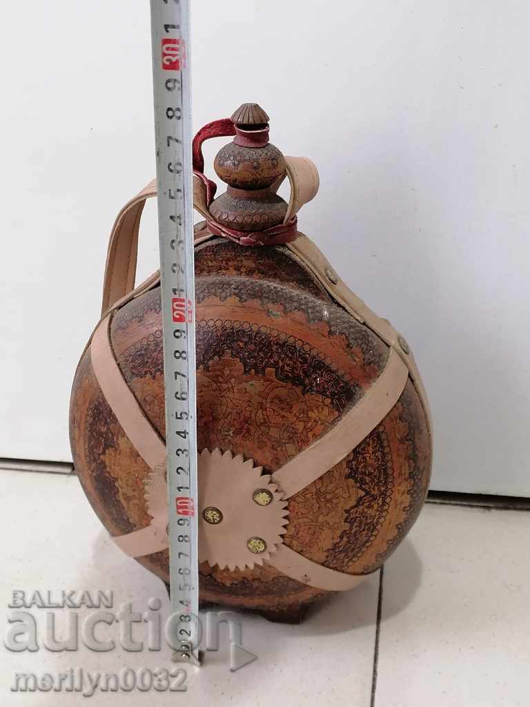 Livrarea Cupă veche pirografată, cataramă, din lemn Livrarea Cupă veche pirografată, cataramă, din lemn