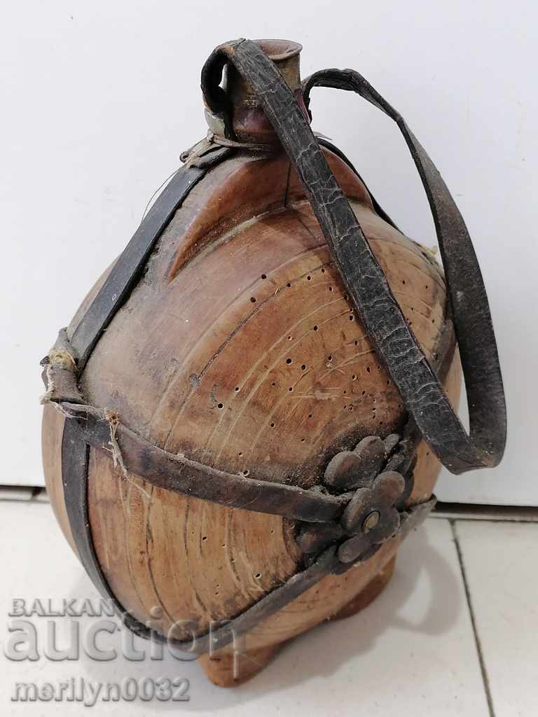 Auction  Painted cracker, wooden bucket