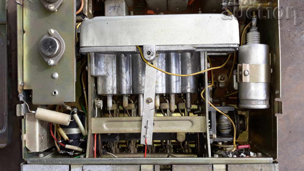 Auction  large retro car radio receiver USSR