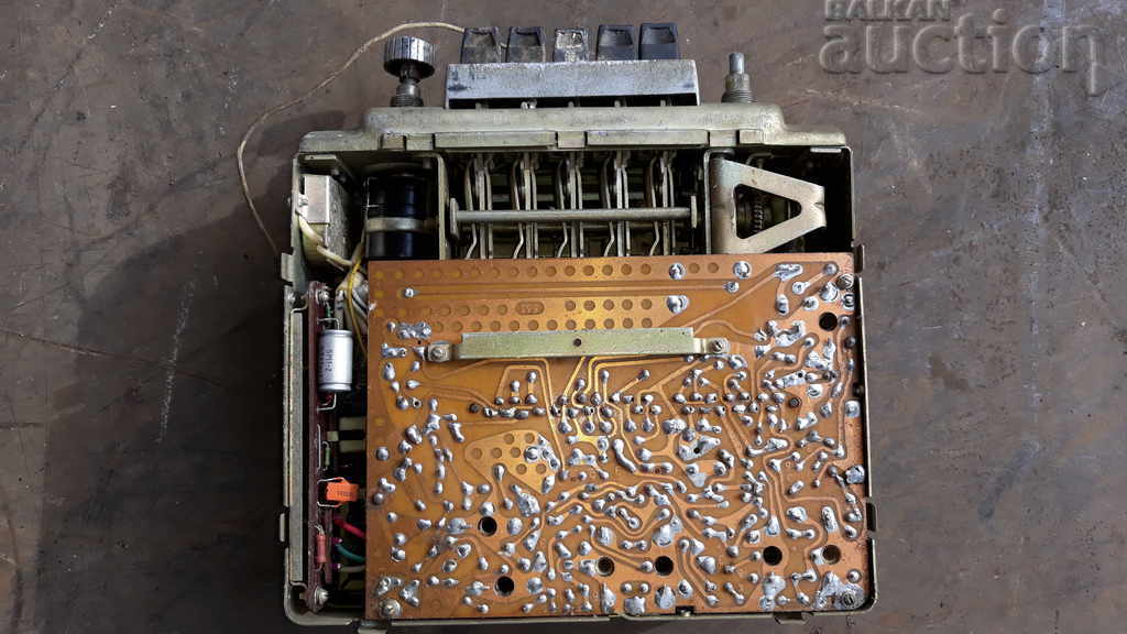 large retro car radio receiver USSR - 5