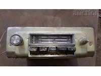 голям ретро автомобилен радио приемник СССР