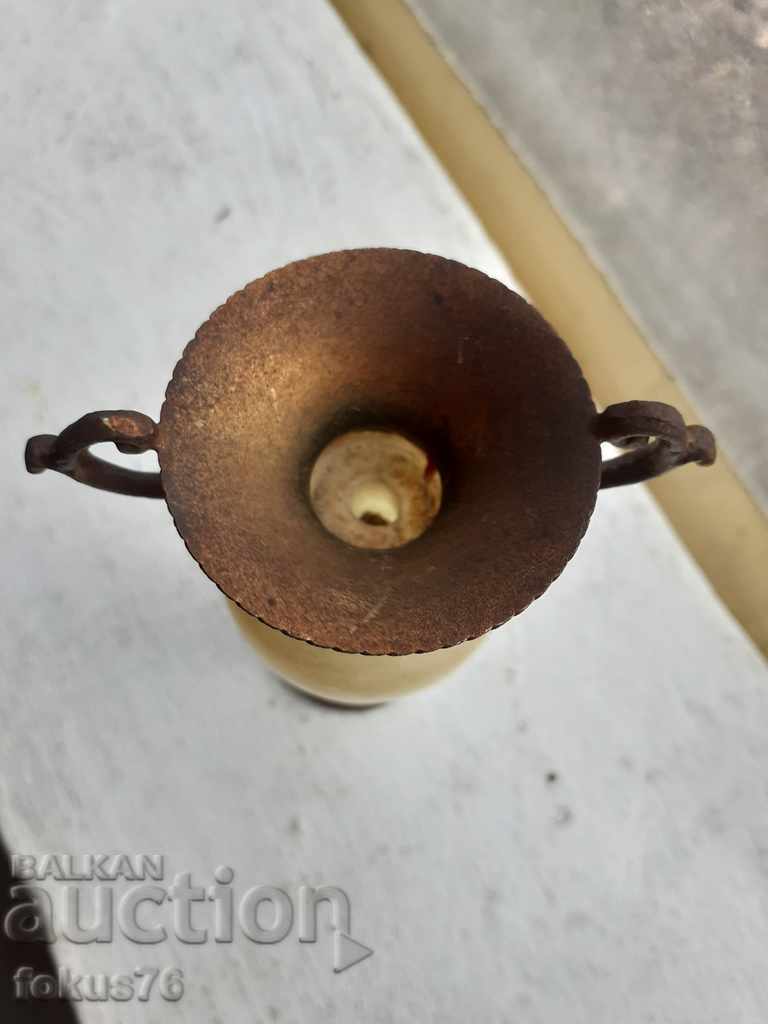 Delivery of Old small vase amphora onyx bronze