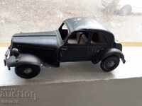 Old tin car car Citroen toy