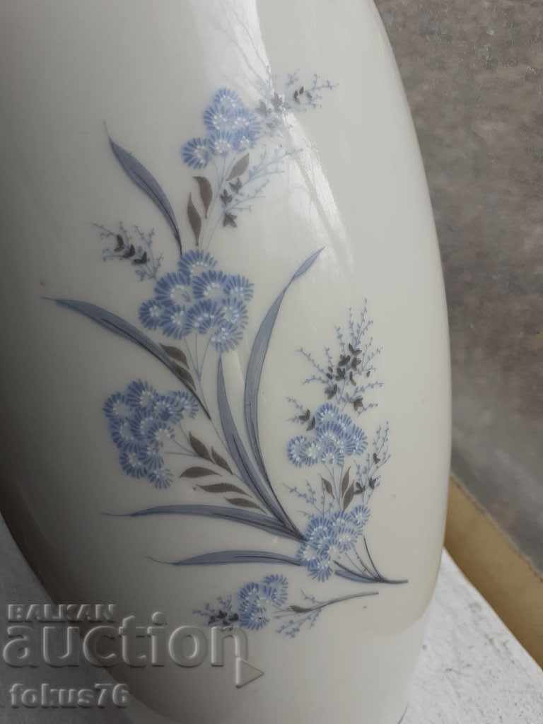 Auction Porcelain vase "Keramon Bavaria" Auction Porcelain vase "Keramon Bavaria"