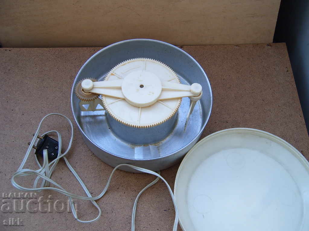 ice-cream machine with price 30.00 BGN | € 15.34