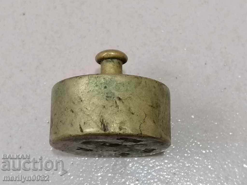 Auction Old weights from scales exagi gram weight scales Auction Old weights from scales exagi gram weight scales