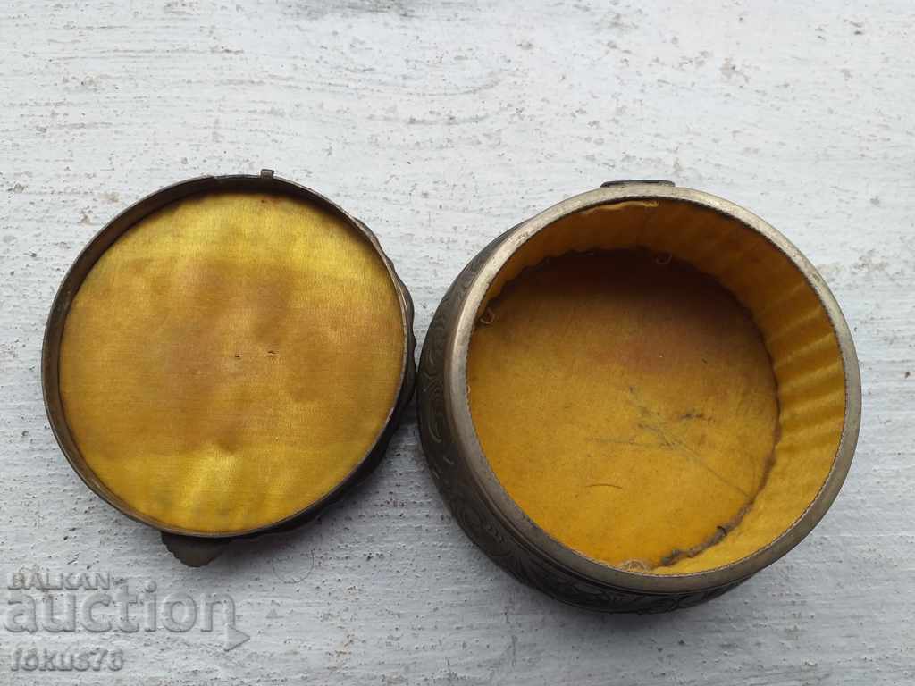 Old wrought bronze box with silk markings with price 159.00 BGN | € 81.30 Old wrought bronze box with silk markings with price 159.00 BGN | € 81.30