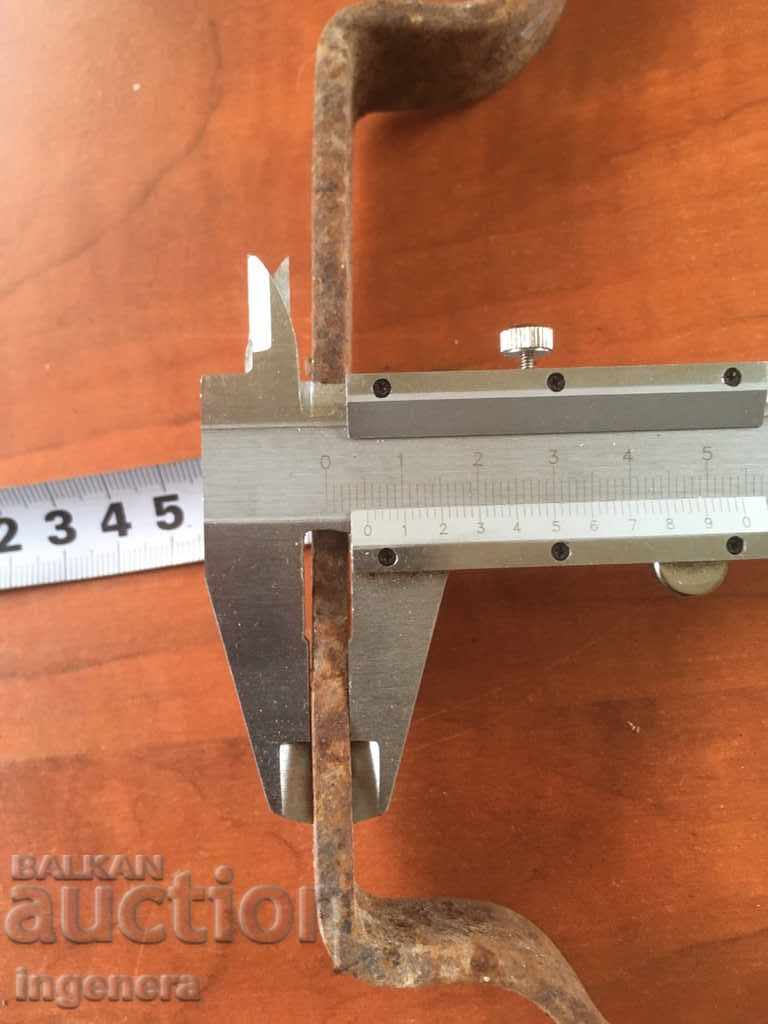 Delivery of HOOK CHANGEL OLD FORGED TOOL Delivery of HOOK CHANGEL OLD FORGED TOOL