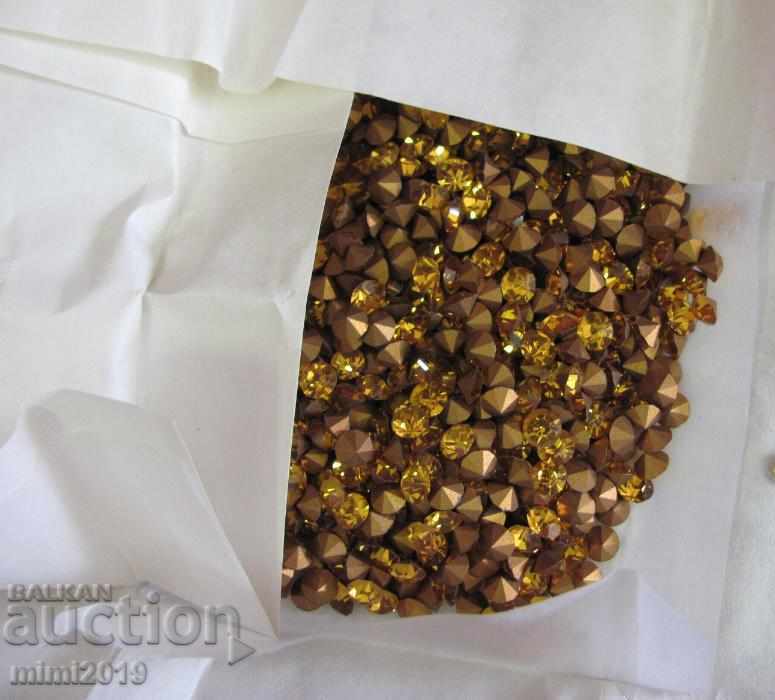 Auction Antique Vintage Polished Crystals for Jewelry Bohemia Auction Antique Vintage Polished Crystals for Jewelry Bohemia