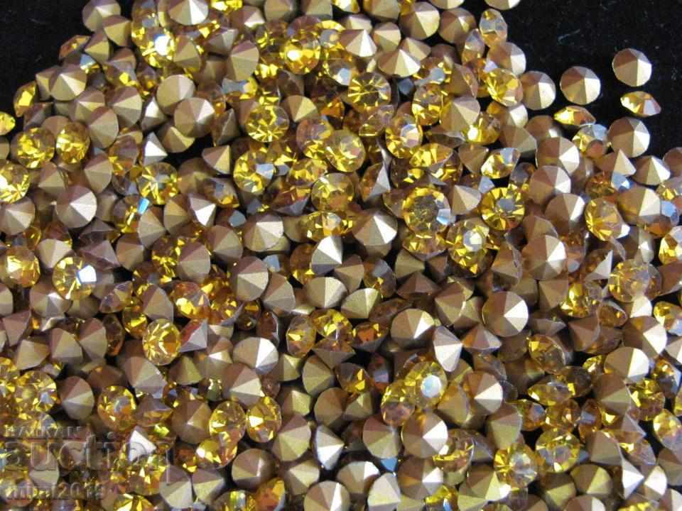 Delivery of Antique Vintage Polished Crystals for Jewelry Bohemia Delivery of Antique Vintage Polished Crystals for Jewelry Bohemia