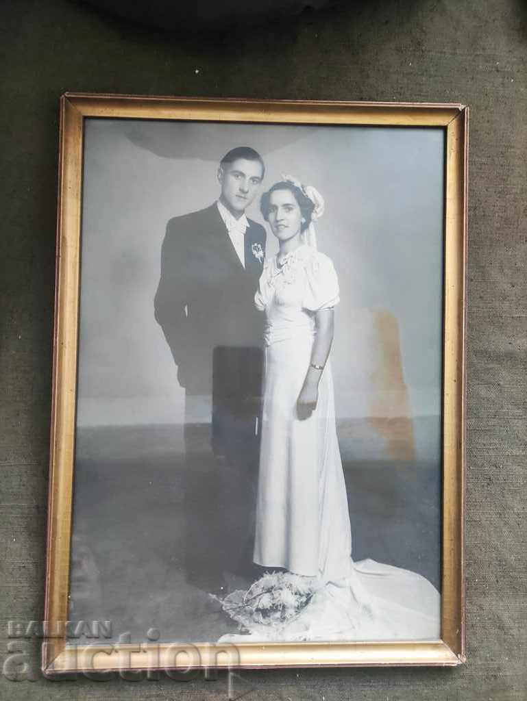 Fotografie de nuntă într-o ramă Fotografie de nuntă într-o ramă