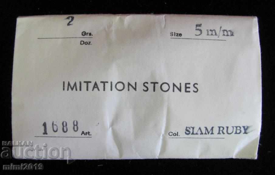 Livrarea Cristale antice vintage lustruite pentru bijuterii Boemia Livrarea Cristale antice vintage lustruite pentru bijuterii Boemia