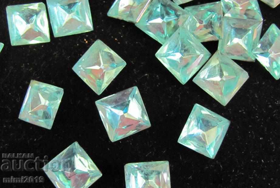 Cristale antice vintage lustruite pentru bijuterii Boemia