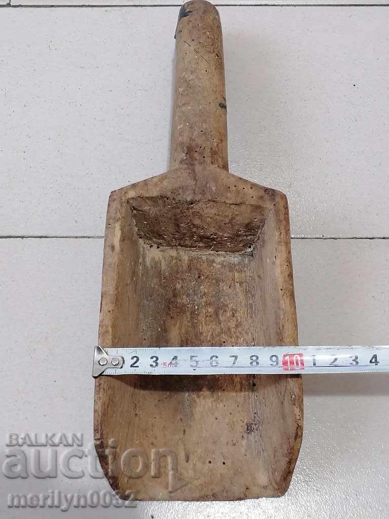 Old wooden shovel, blade, wooden - 7 Old wooden shovel, blade, wooden - 7