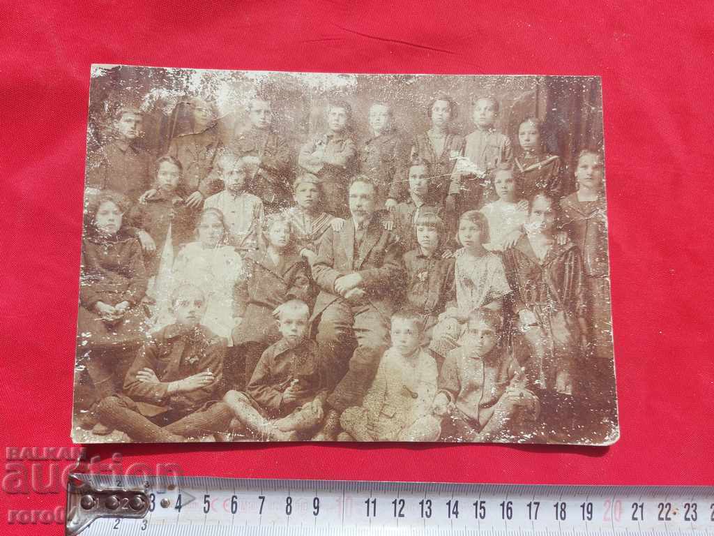 OLD, VERY OLD PHOTOGRAPHY - CARDBOARD with price 22.50 BGN | € 11.50 OLD, VERY OLD PHOTOGRAPHY - CARDBOARD with price 22.50 BGN | € 11.50