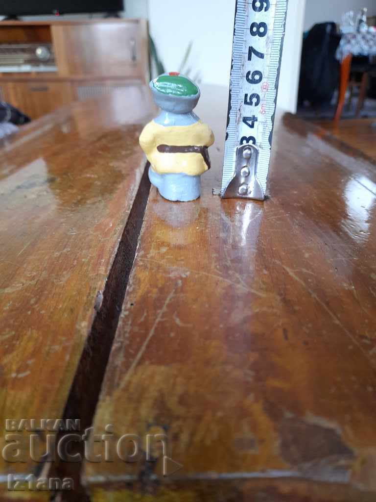 Auction  Old ceramic figurine, man