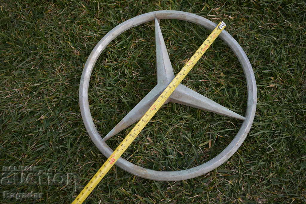 emblema Mercedes