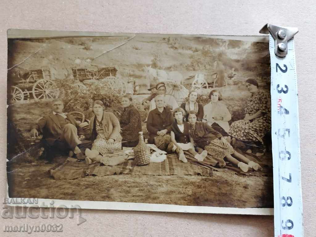 Delivery of Photo family outing photography