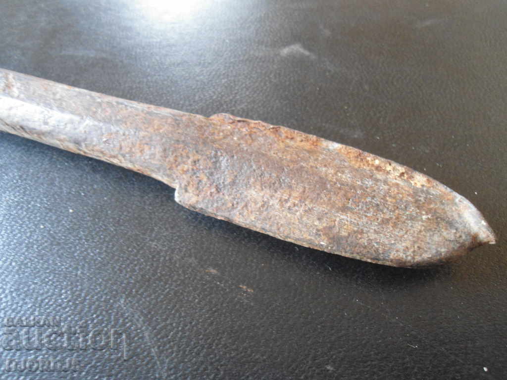 Auction  Antique drill, madkap