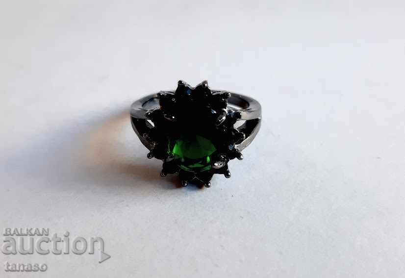 Emerald ring, black rhodium plated