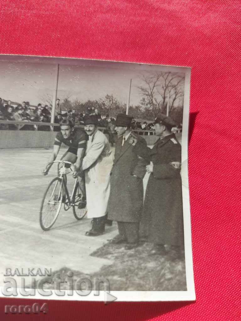 ΣΟΦΙΑ - ΚΟΛΟΔΡΟΥΜΑ - Β' Παγκόσμιος Πόλεμος - 5 ΣΟΦΙΑ - ΚΟΛΟΔΡΟΥΜΑ - Β' Παγκόσμιος Πόλεμος - 5