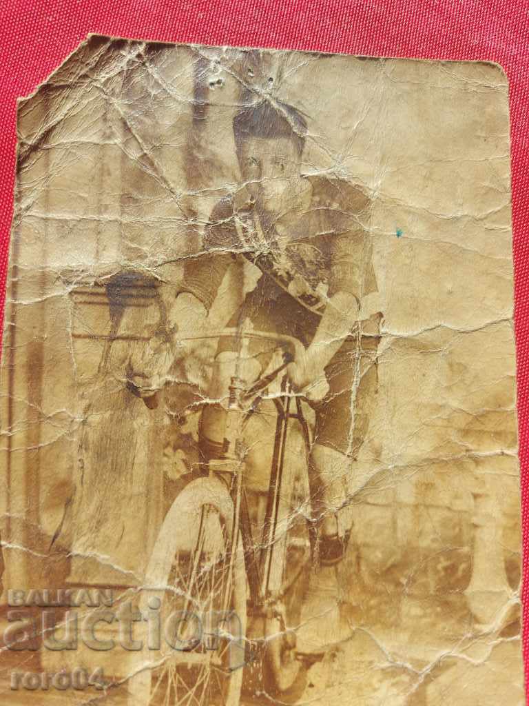 CYCLIST - CHAMPION - WW II - 5 CYCLIST - CHAMPION - WW II - 5