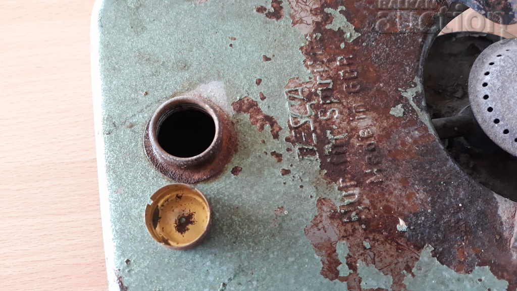 Delivery of Old alcohol stove Kotlon forced DESCA retro vintage 60s Delivery of Old alcohol stove Kotlon forced DESCA retro vintage 60s