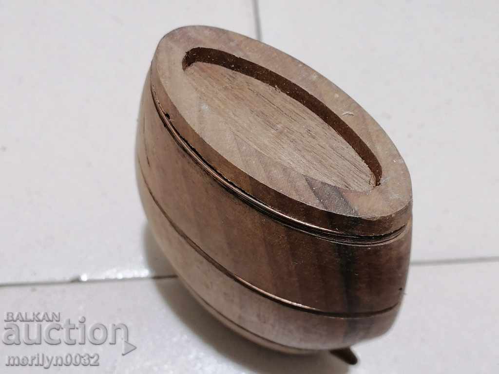 Old wood pawler wooden bucket brown bucket - 5 Old wood pawler wooden bucket brown bucket - 5