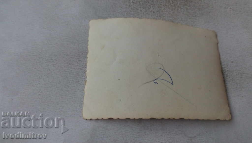 Photo Soldiers with a retro car with registration number 42 Pd 1342 with price 2.65 BGN | € 1.35 Photo Soldiers with a retro car with registration number 42 Pd 1342 with price 2.65 BGN | € 1.35