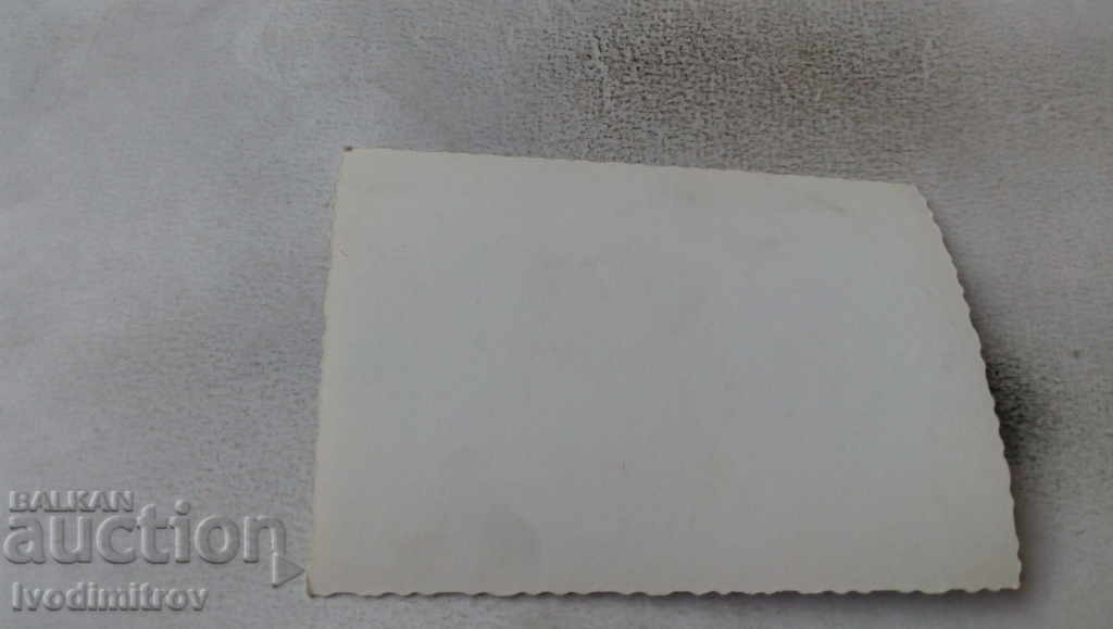 Φωτογραφία Ο κεντρικός δρόμος του χωριού με τιμή 1.35 BGN | € 0.69 Φωτογραφία Ο κεντρικός δρόμος του χωριού με τιμή 1.35 BGN | € 0.69