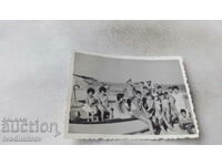 Fotografie Nessebar Copii și adulți pe plajă 1963